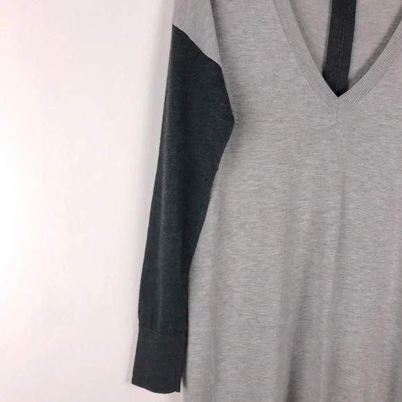 Halogen V-Neck Back Zip Tunic Gray&Black Sweater - Picture 6 of 9